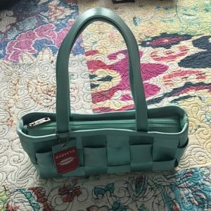 Harvey’s Seatbelt bag